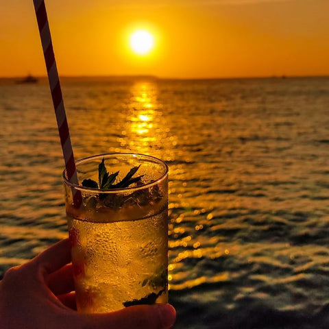 sunset cruise in Cartagena with open bar